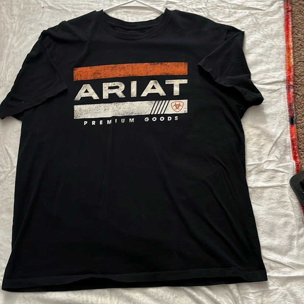 Black Ariat T-shirt, large